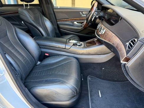 Used 2018 Mercedes-Benz S 560 4MATIC Sedan image 21