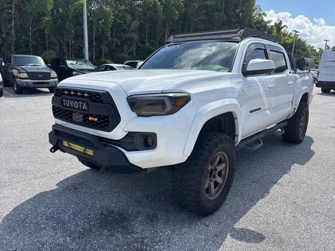 Used 2019 Toyota Tacoma SR5 image 5