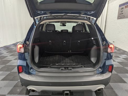 Used 2020 Ford Escape Titanium w/ Titanium Premium Package 2.0 AWD/4WD image 9