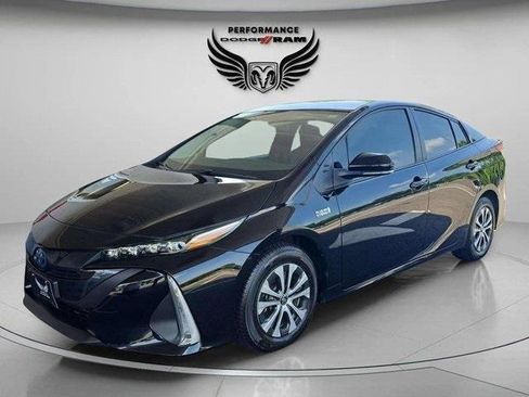 Used 2022 Toyota Prius Prime XLE image 3