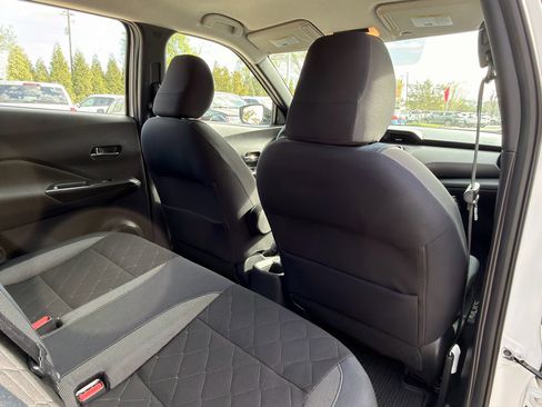 Used 2019 Nissan Kicks SV image 19