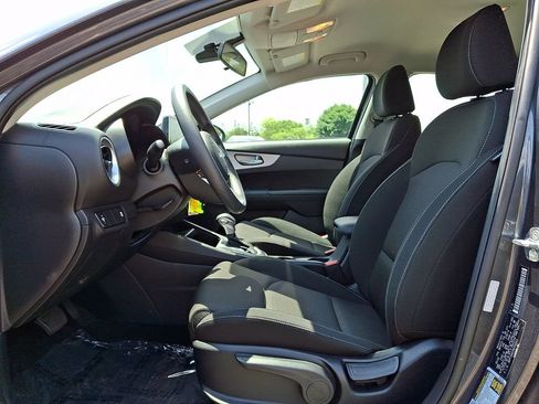 Certified 2022 Kia Forte LXS FWD image 13
