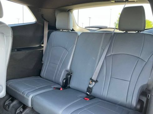 Used 2023 Buick Enclave Essence w/ Experience Buick Package AWD/4WD image 35