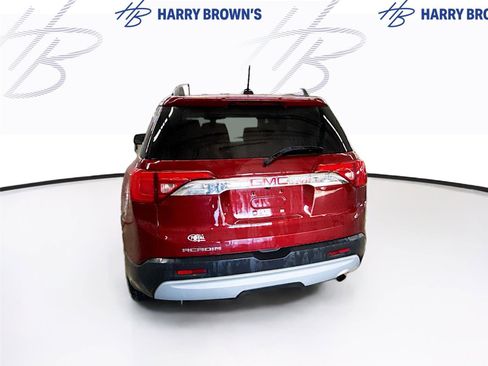 Used 2017 GMC Acadia SLE image 9