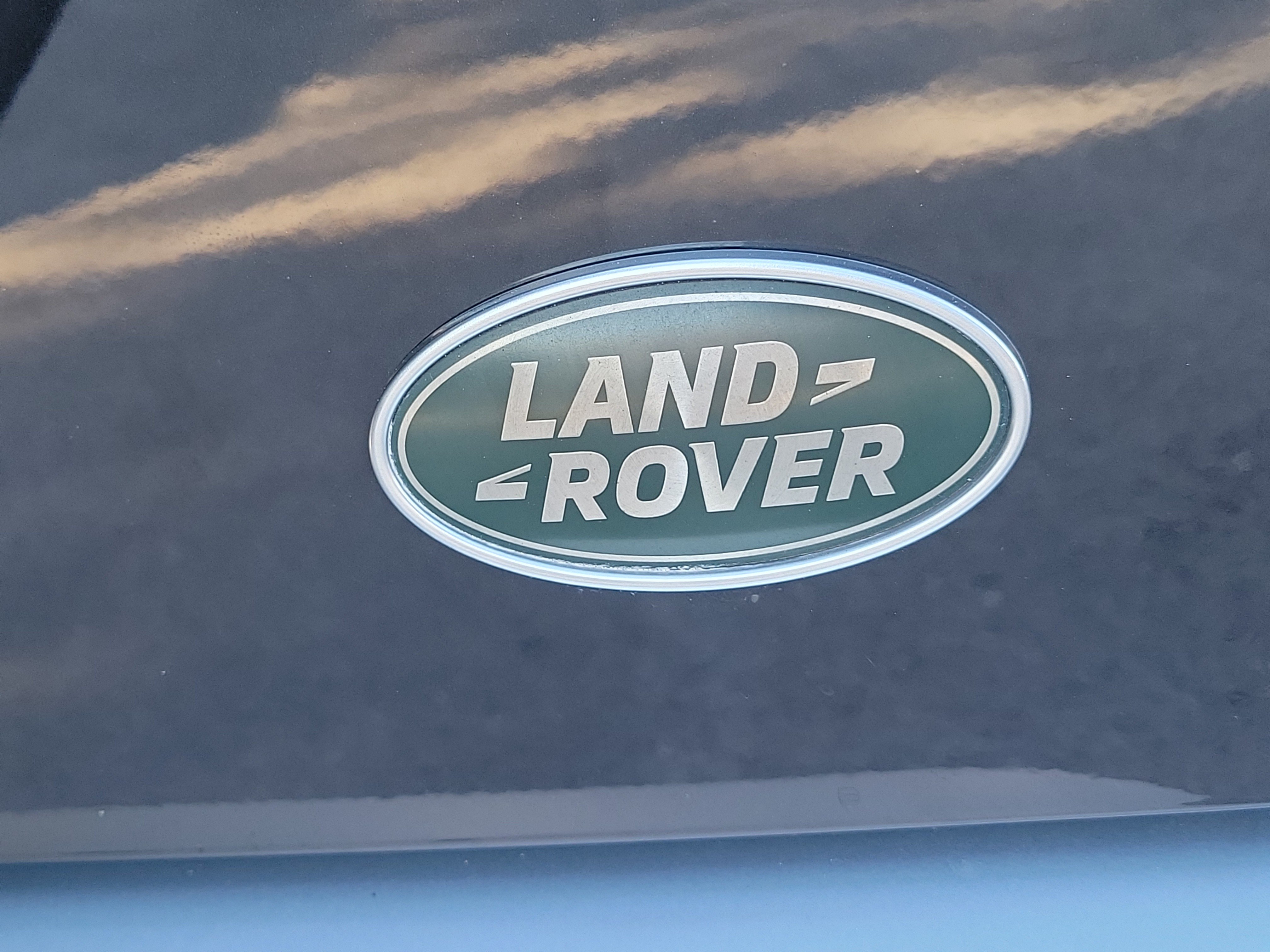 Used 2023 Land Rover Defender 110 AWD/4WD image 29