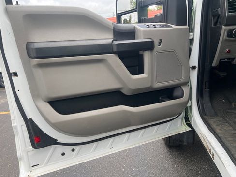 Used 2018 Ford F550 4x4 SuperCab Super Duty image 12