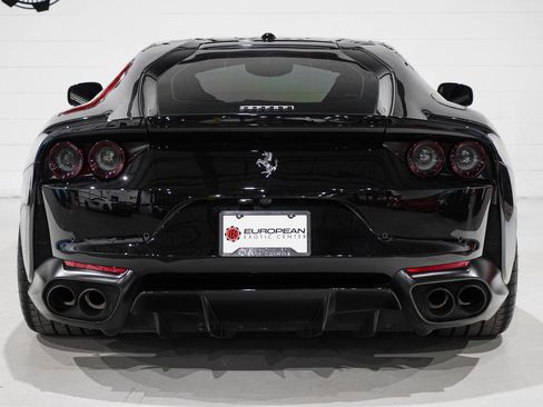 Used 2019 Ferrari 812 Superfast RWD image 3
