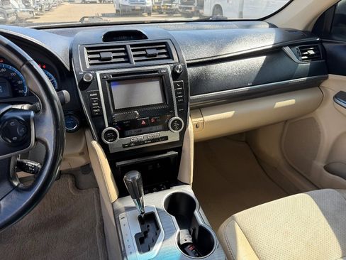 Used 2012 Toyota Camry XLE w/ Leather Pkg image 16