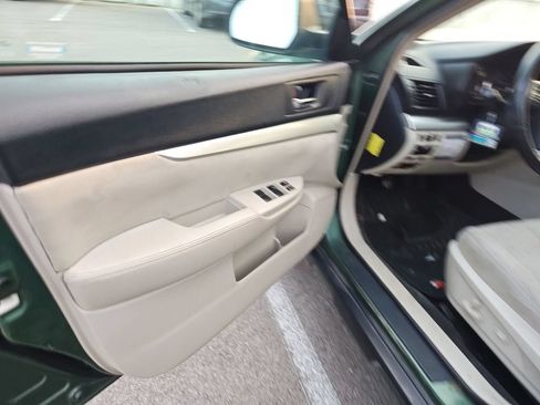 Used 2012 Subaru Outback 2.5i Premium AWD/4WD image 7