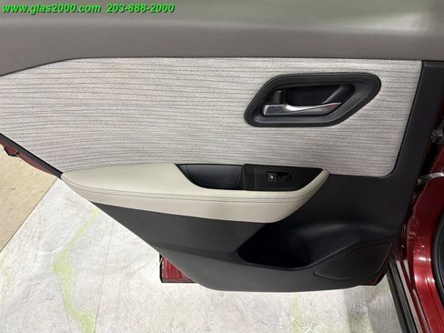 Used 2023 Nissan Rogue SV AWD/4WD image 28