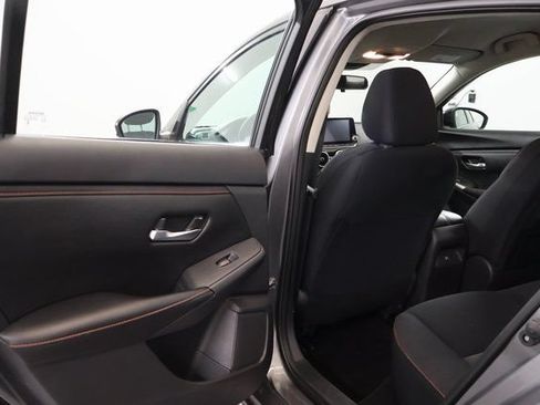 Used 2024 Nissan Sentra SR FWD image 28
