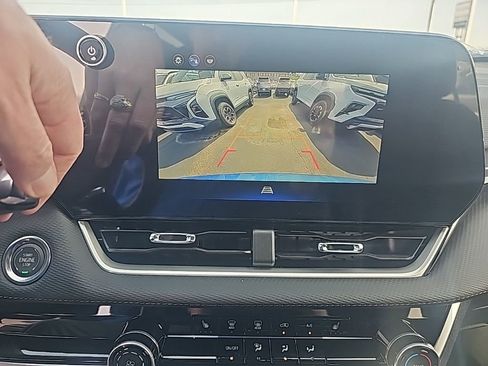 New 2026 Chevrolet Equinox LT FWD image 19