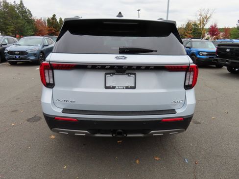 New 2026 Ford Explorer Active image 5