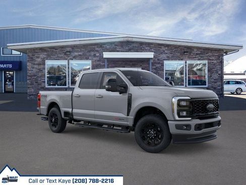 New 2026 Ford F350 Lariat w/ Black Appearance Package image 36
