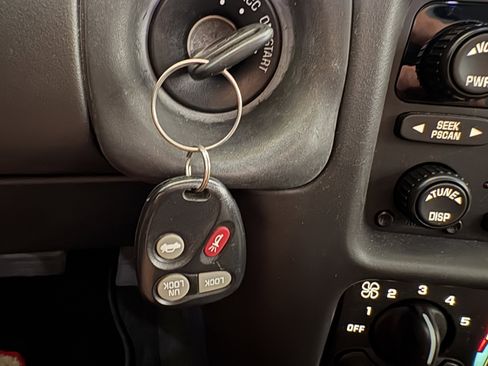 Used 2002 Chevrolet Monte Carlo SS w/ Preferred Equipment Group image 23