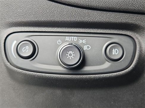 Certified 2021 Chevrolet Equinox LT image 18
