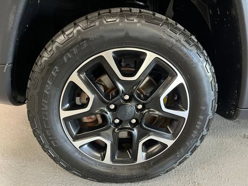 Used 2020 Jeep Compass Trailhawk AWD/4WD image 5