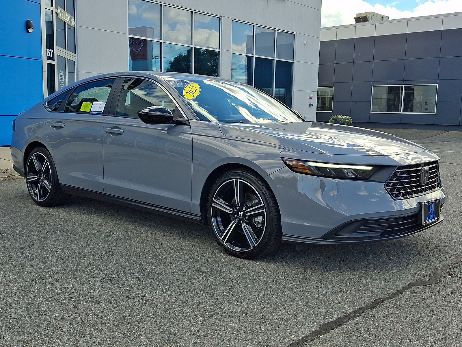 Used 2025 Honda Accord Sport image 3