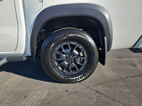 Used 2023 Nissan Frontier PRO-4X w/ Pro-4X Premium Package image 38