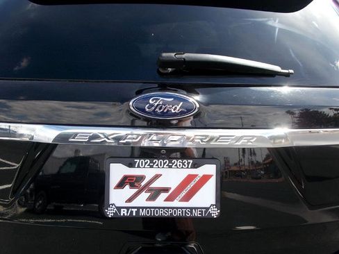 Used 2017 Ford Explorer Limited image 9