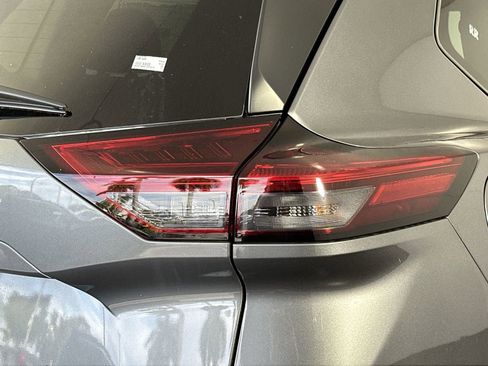New 2026 Nissan Rogue SV AWD/4WD image 26