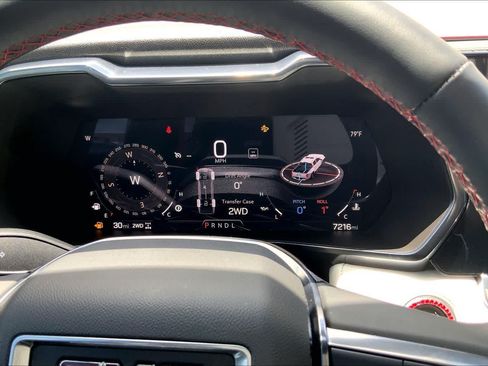 Used 2025 GMC Canyon AT4 w/ AT4X Package AWD/4WD image 17