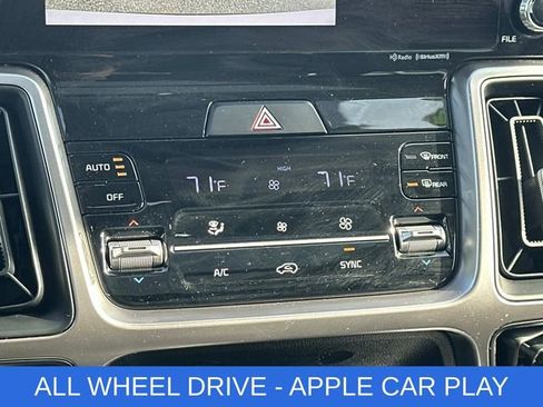 Used 2023 Kia Sorento S w/ Panoramic Sunroof Package image 7