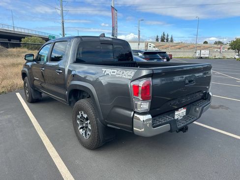 Used 2023 Toyota Tacoma TRD Off-Road AWD/4WD image 3