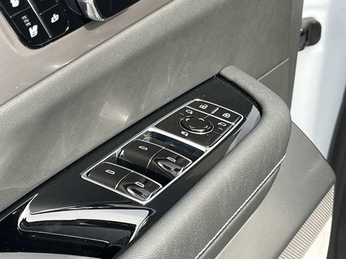 New 2026 Cadillac Vistiq Luxury AWD/4WD image 24