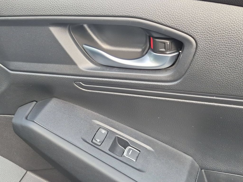 Used 2025 Honda Accord LX image 33