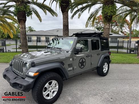 Used 2019 Jeep Wrangler Unlimited Sport S AWD/4WD image 8