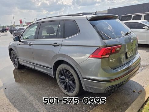 Used 2022 Volkswagen Tiguan SE R-Line FWD image 2