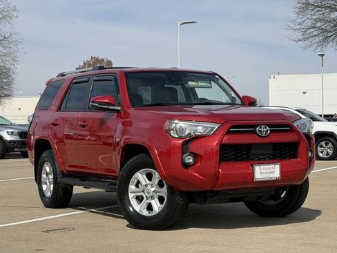 Certified 2022 Toyota 4Runner SR5 Premium w/ Moonroof Package image 2
