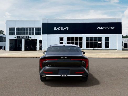 New 2026 Kia K4 FWD image 8