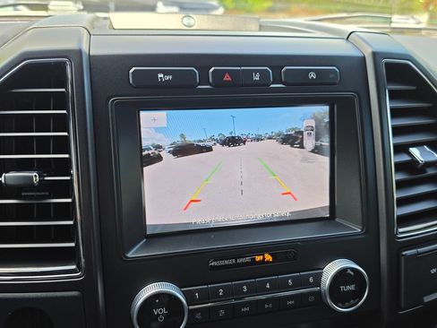 Used 2021 Ford Expedition Limited RWD image 17