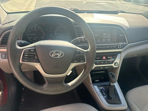 Used 2017 Hyundai Elantra SE FWD image 8