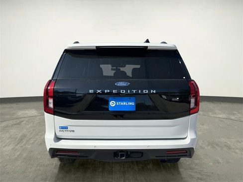 Certified 2025 Ford Expedition Active image 7