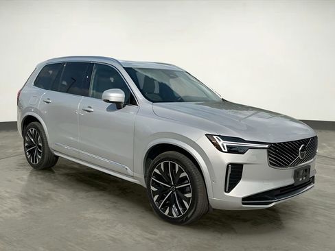 Used 2025 Volvo XC90 B6 Plus AWD/4WD image 8