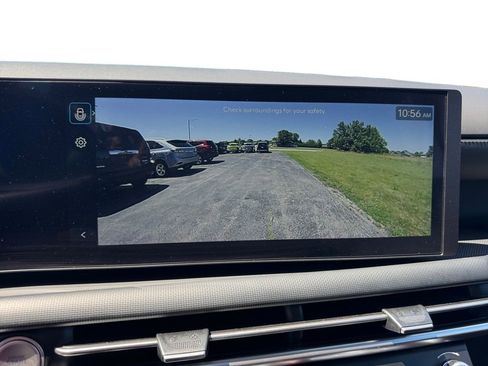 Used 2025 Hyundai Tucson SE FWD image 17