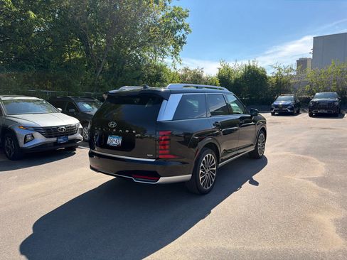 Certified 2026 Hyundai Palisade Calligraphy AWD/4WD image 2