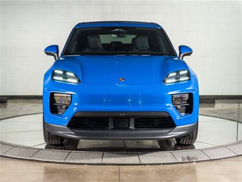 Used 2026 Porsche Macan Electric RWD image 10