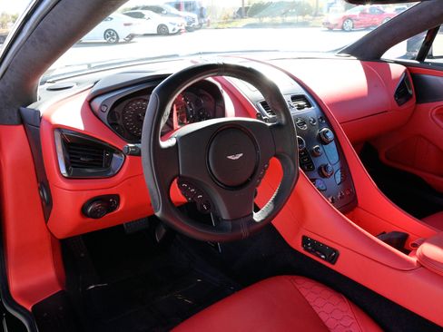 Used 2014 Aston Martin Vanquish Coupe image 16