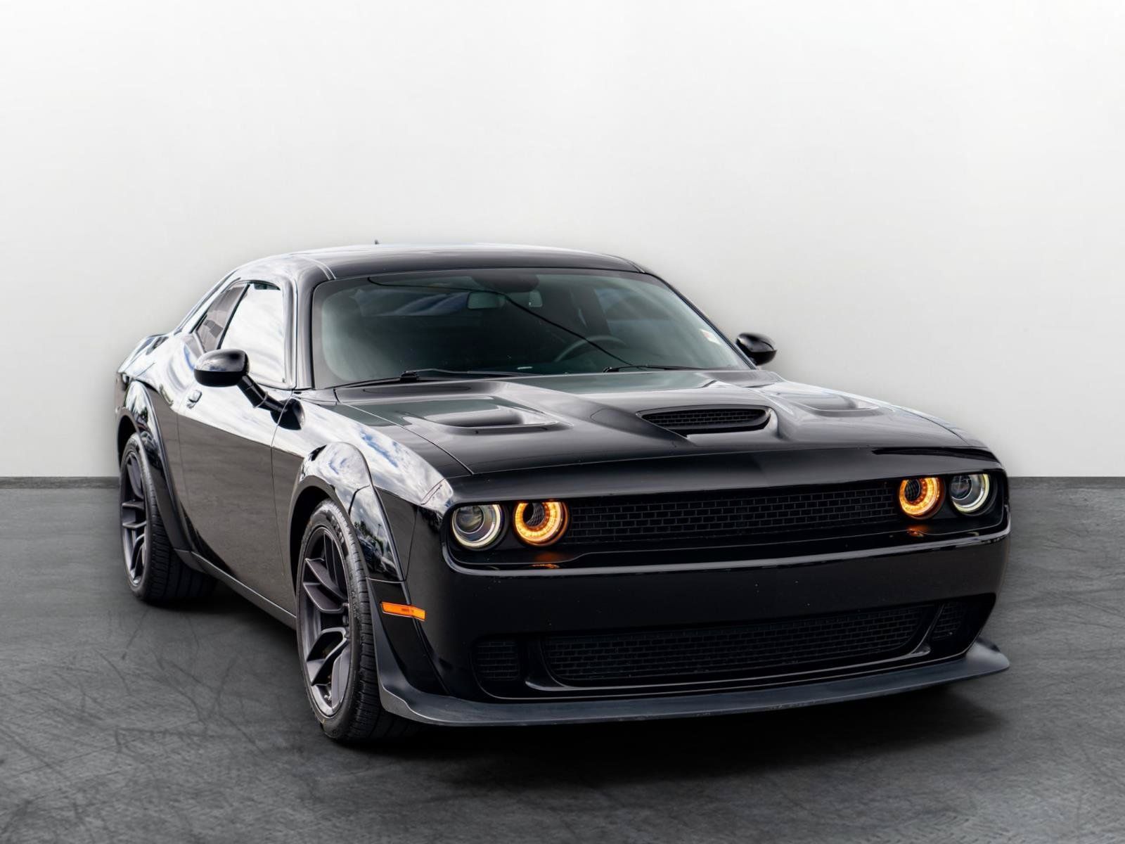 Used 2019 Dodge Challenger R/T Scat Pack w/ Widebody Package RWD image 1