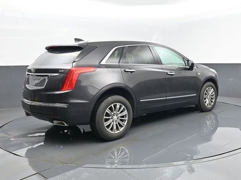 Used 2017 Cadillac XT5 Luxury w/ Driver Awareness Package image 24