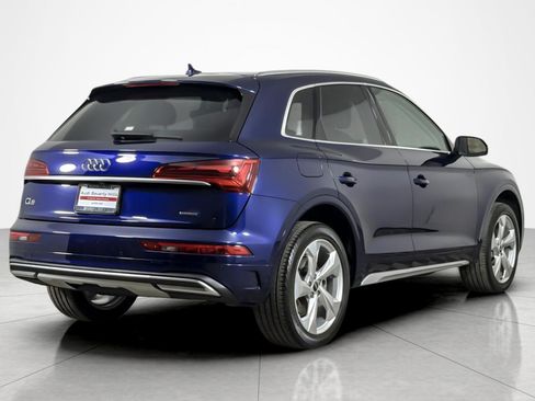 Used 2021 Audi Q5 2.0T Premium Plus w/ Premium Plus Package AWD/4WD image 5
