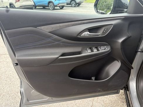 Used 2025 Buick Envista Sport Touring FWD image 21