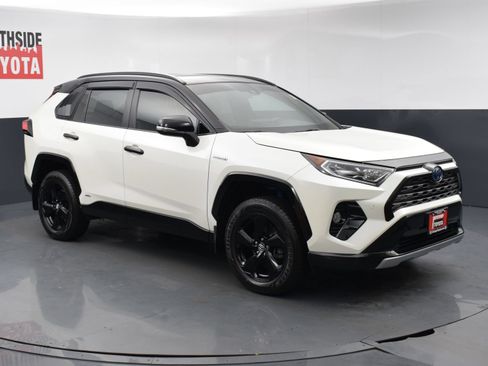 Used 2021 Toyota RAV4 XSE AWD/4WD image 6