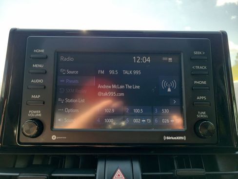 Used 2021 Toyota RAV4 LE image 18