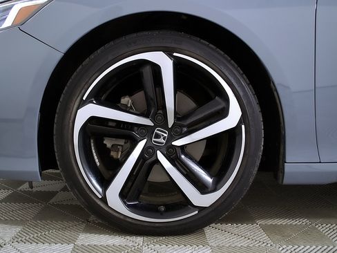 Used 2021 Honda Accord Sport image 11