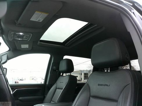 Used 2024 GMC Sierra 3500 Denali w/ Denali Reserve Package image 29